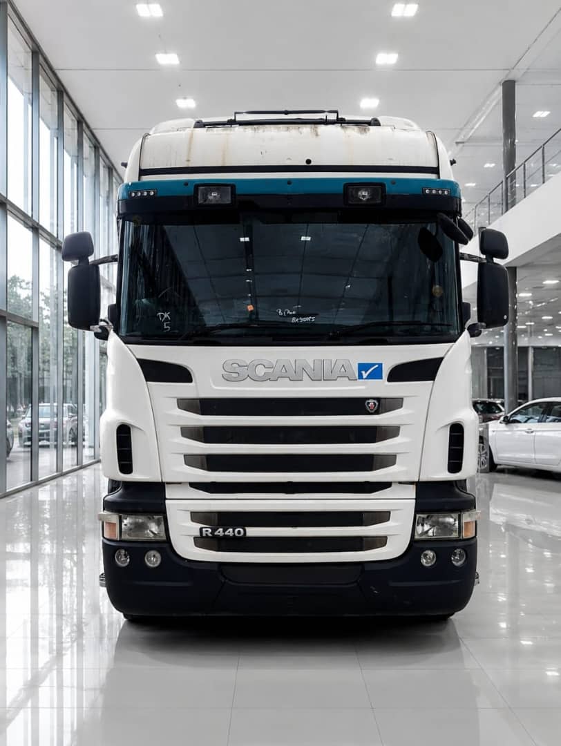 2011 2011 SCANIA R440 6X4